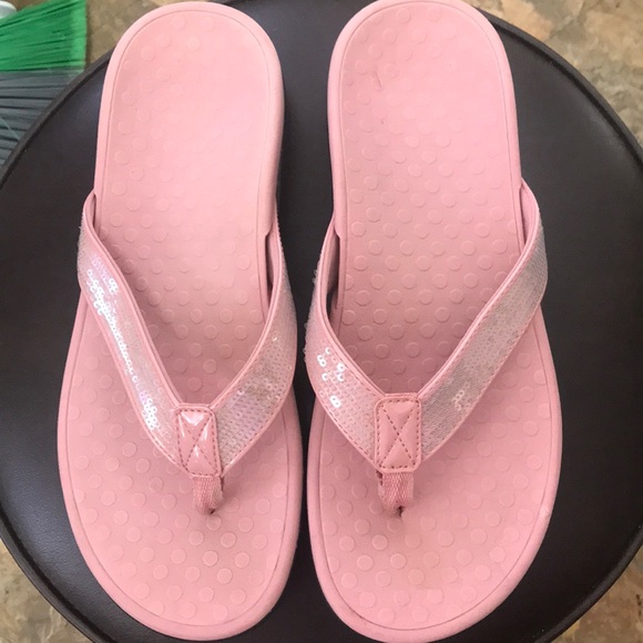 vionic pink flip flops